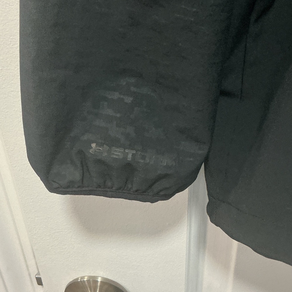 Under Armour Black Patterned Jacket - image 4